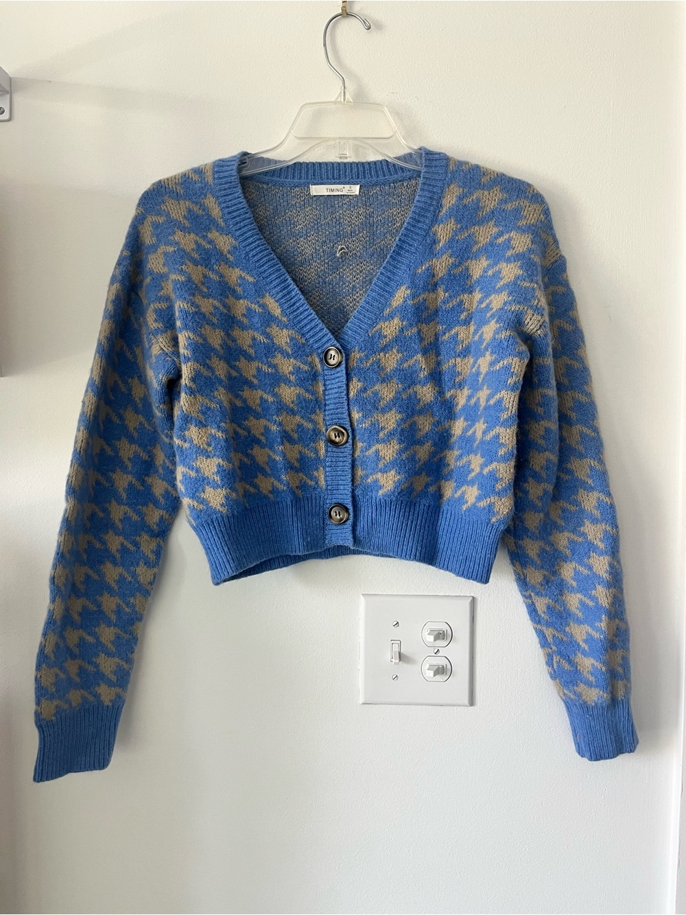 Timing Blue and Beige Houndstooth V-Neck Button Cardigan